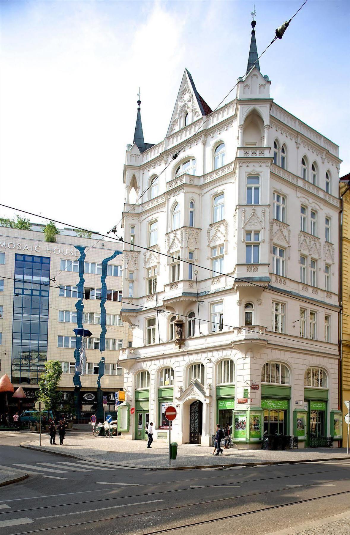 Mooo Downtown Aparthotel Prague Exterior photo